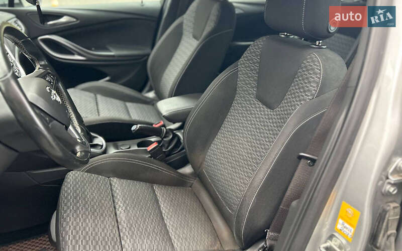 Універсал Opel Astra 2016 в Чернівцях