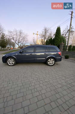 Універсал Opel Astra 2008 в Рівному