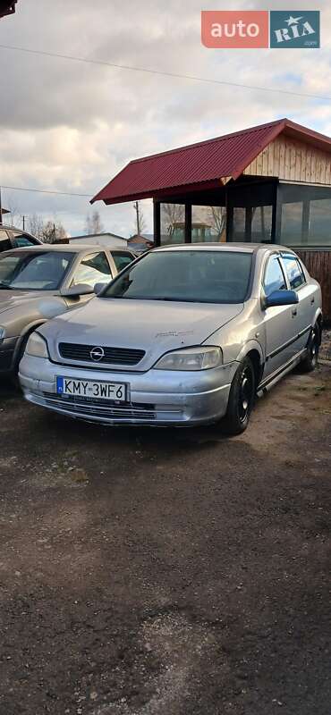 Хетчбек Opel Astra 2001 в Долині