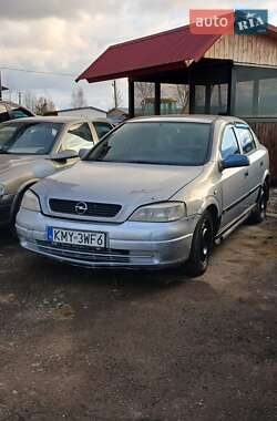 Хэтчбек Opel Astra 2001 в  Хэтчбек Opel Astra 2001 в