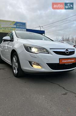 Хэтчбек Opel Astra 2010 в Сумах