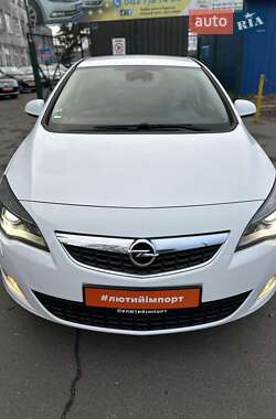 Хэтчбек Opel Astra 2010 в Сумах