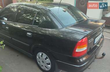 Седан Opel Astra 2008 в 
