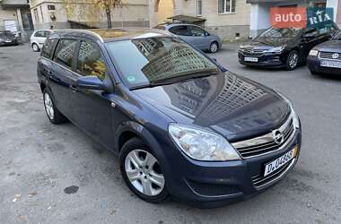 Универсал Opel Astra 2009 в Луцке