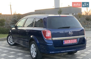 Универсал Opel Astra 2009 в Стрые