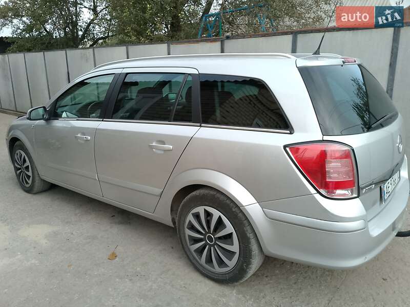 Универсал Opel Astra 2008 в Верховец