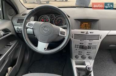 Хэтчбек Opel Astra 2009 в Одессе