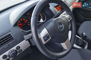 Универсал Opel Astra 2008 в Черкассах