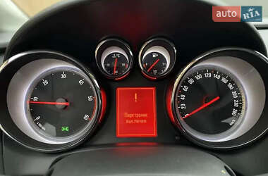 Универсал Opel Astra 2012 в 
