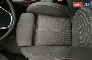 Универсал Opel Astra 2012 в 