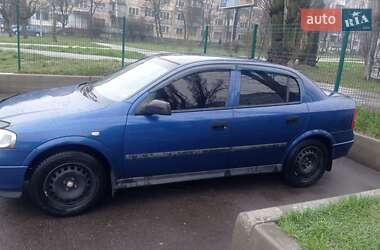 Седан Opel Astra 2006 в Киеве