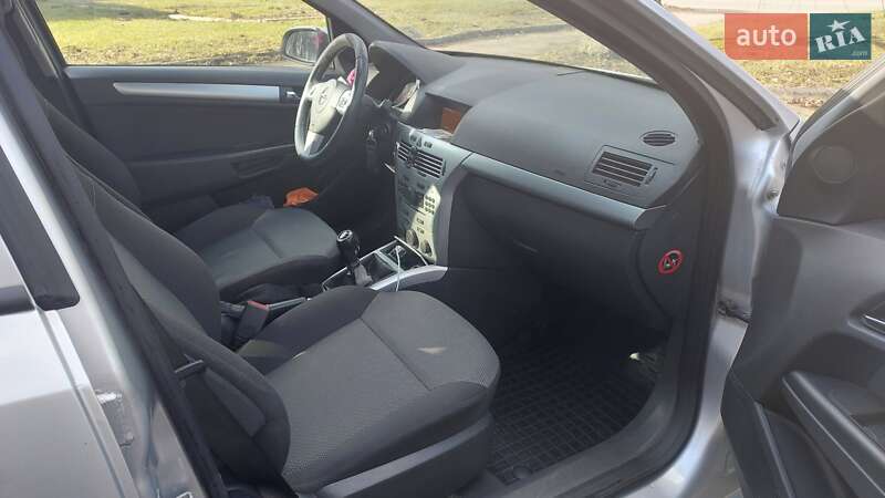 Універсал Opel Astra 2009 в Немирові