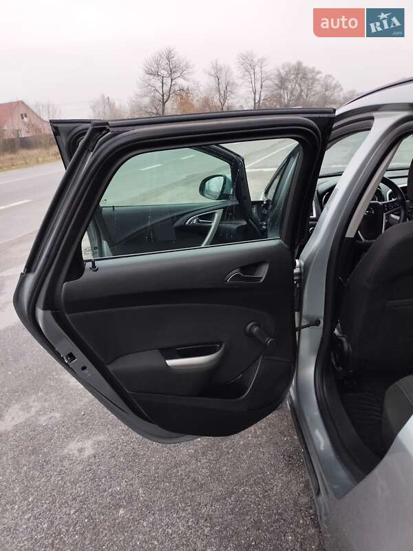 Универсал Opel Astra 2011 в Гнивани фото 9 Универсал Opel Astra 2011 в Гнивани