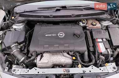 Универсал Opel Astra 2011 в 