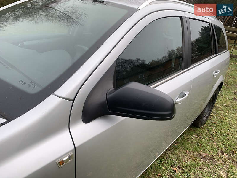 Универсал Opel Astra 2009 в Кременце