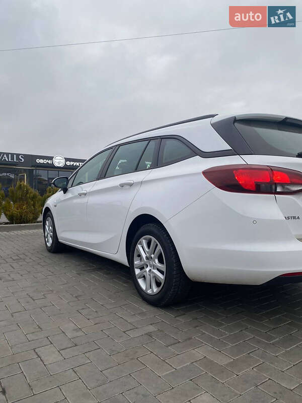 Универсал Opel Astra 2016 в Луцке