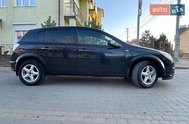 Седан Opel Astra 2005 в Самборе