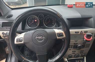 Хэтчбек Opel Astra 2007 в Ракитном