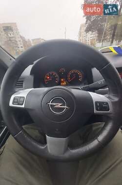 Хетчбек Opel Astra 2006 в Ізмаїлі