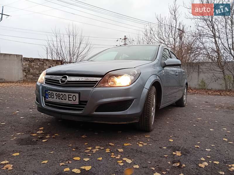 Седан Opel Astra 2008 в Дружковке