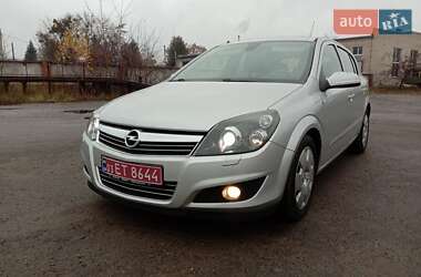 Хетчбек Opel Astra 2008 в Ківерцях