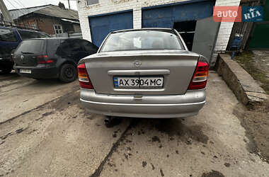 Седан Opel Astra 2006 в Харькове