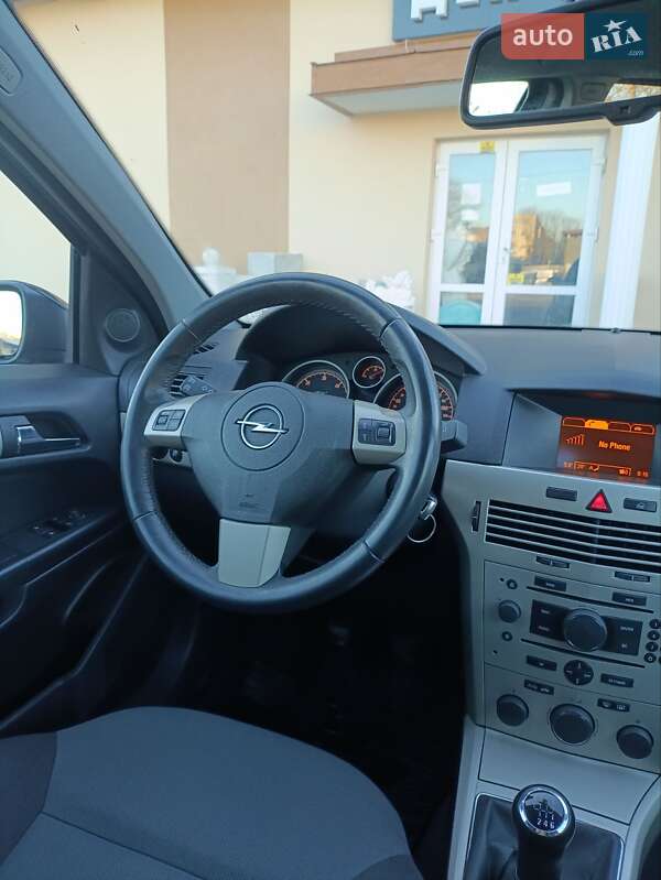 Універсал Opel Astra 2008 в Дрогобичі