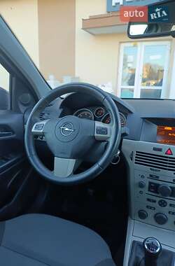 Універсал Opel Astra 2008 в Дрогобичі