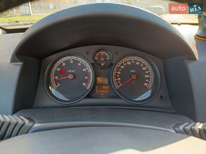 Хэтчбек Opel Astra 2013 в Ивано-Франковске