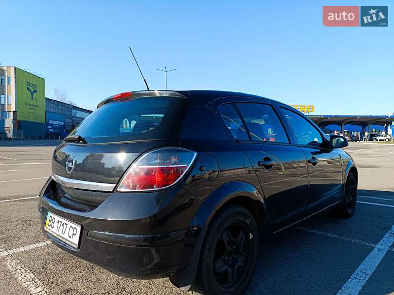 Хэтчбек Opel Astra 2013 в Ивано-Франковске