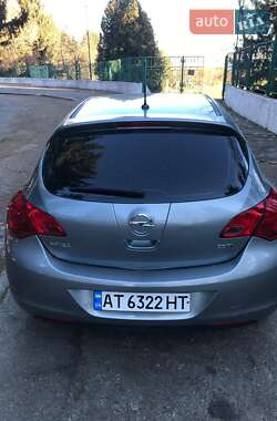 Хетчбек Opel Astra 2009 в Бурштині