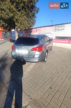 Універсал Opel Astra 2010 в Черкасах