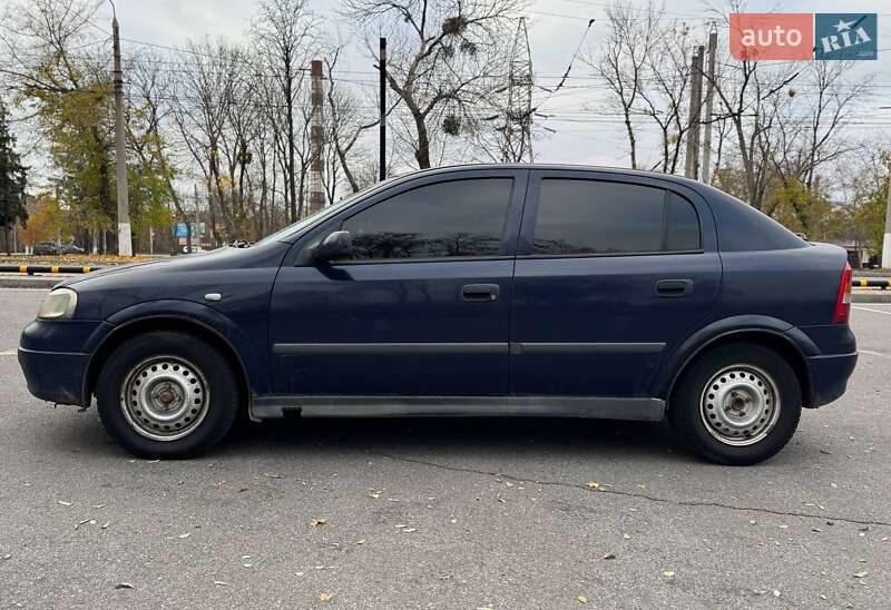 Хэтчбек Opel Astra 2002 в Краматорске
