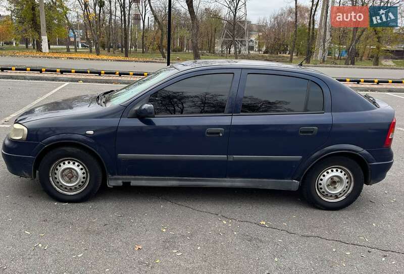Хэтчбек Opel Astra 2002 в Краматорске
