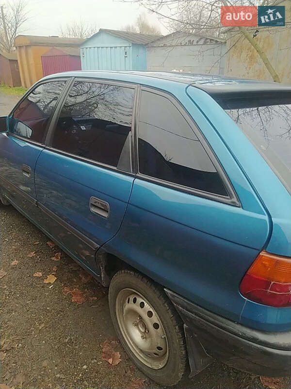 Хэтчбек Opel Astra 1992 в Квасилове фото 6 Хэтчбек Opel Astra 1992 в Квасилове