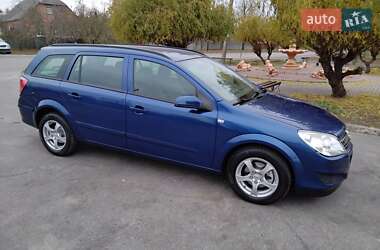 Универсал Opel Astra 2008 в Лохвице