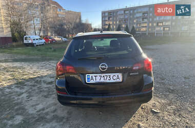 Універсал Opel Astra 2012 в Івано-Франківську