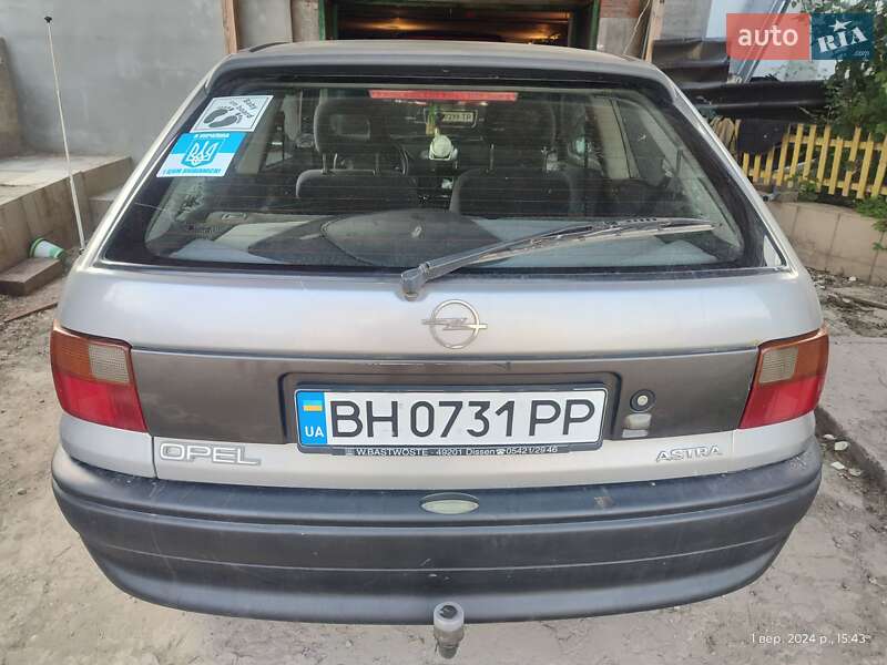 Хэтчбек Opel Astra 1995 в Одессе