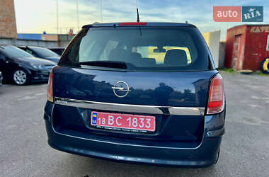 Универсал Opel Astra 2008 в Ровно