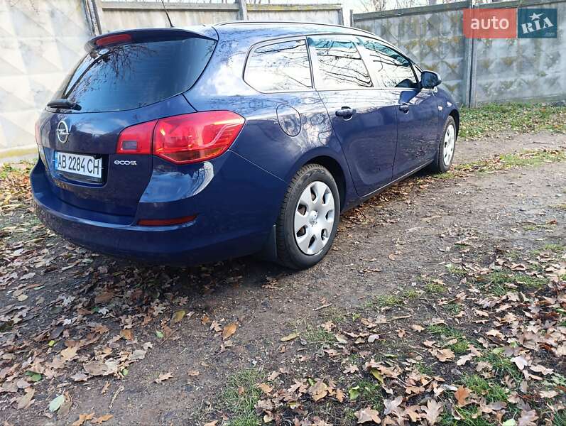Универсал Opel Astra 2011 в Виннице