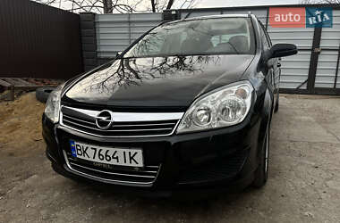 Универсал Opel Astra 2009 в Первомайске