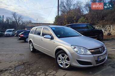 Універсал Opel Astra 2008 в Рівному