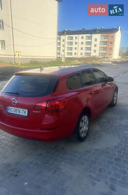 Универсал Opel Astra 2011 в Самборе