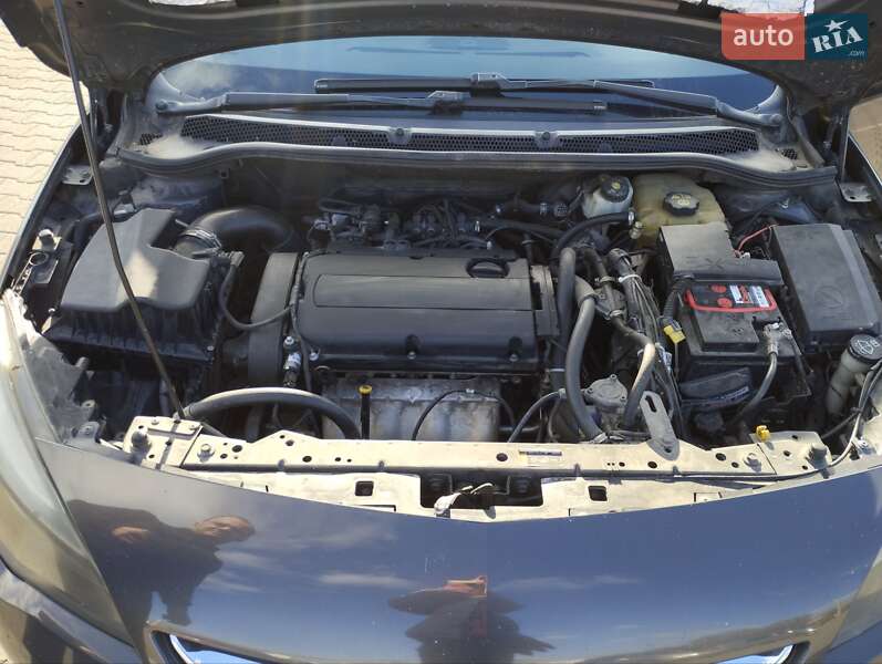 Седан Opel Astra 2015 в Житомире