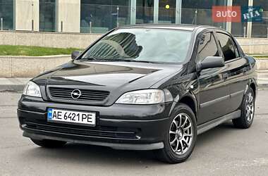 Седан Opel Astra 2006 в Днепре