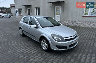 Хэтчбек Opel Astra 2007 в Луцке