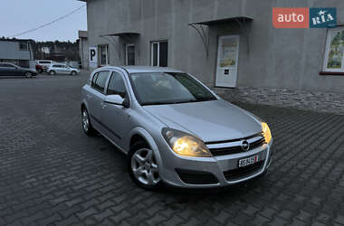 Хэтчбек Opel Astra 2007 в Луцке