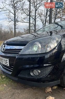 Универсал Opel Astra 2008 в Измаиле