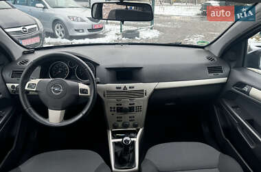 Универсал Opel Astra 2007 в Лубнах