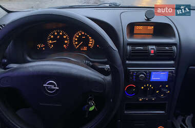 Седан Opel Astra 2008 в Ахтырке